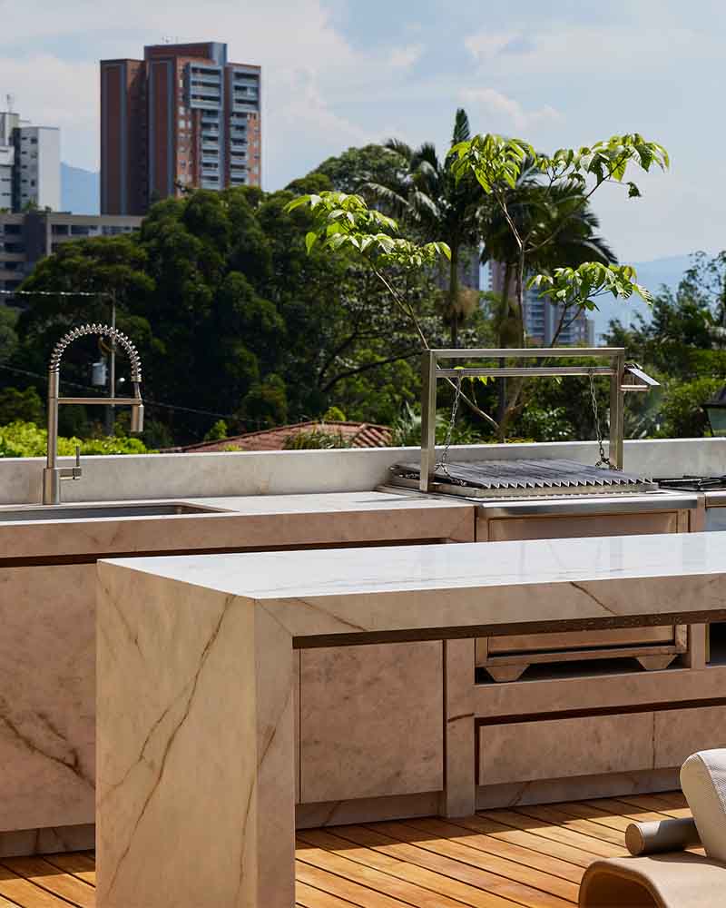 Carrusel Vertical_0003_BBQ Neolith Himalya Crystal