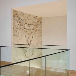 Proyectos_0009_Enchape Neolith Calacatta Luxe