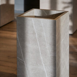 Lavamanos pedestal Neolith Zaha Stone